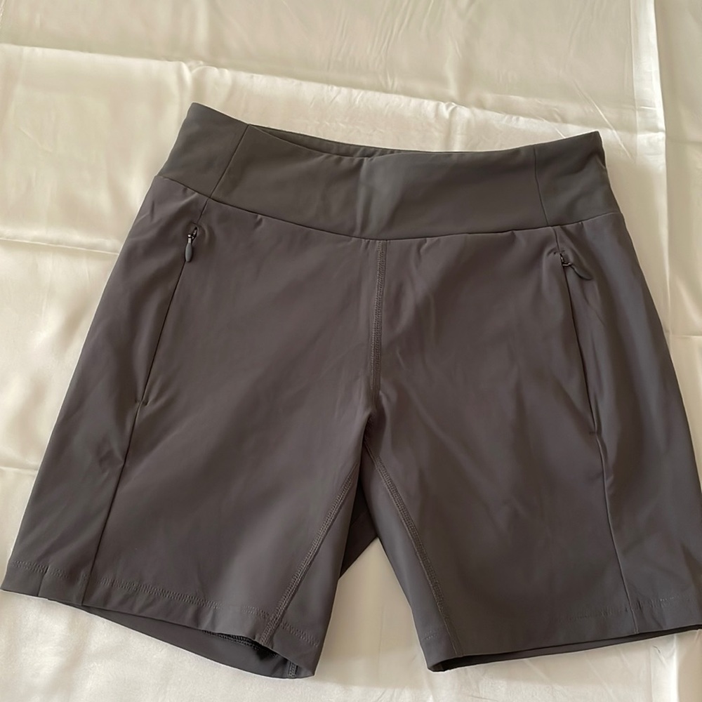 Columbia Sportswear Gray Shorts Size S/P